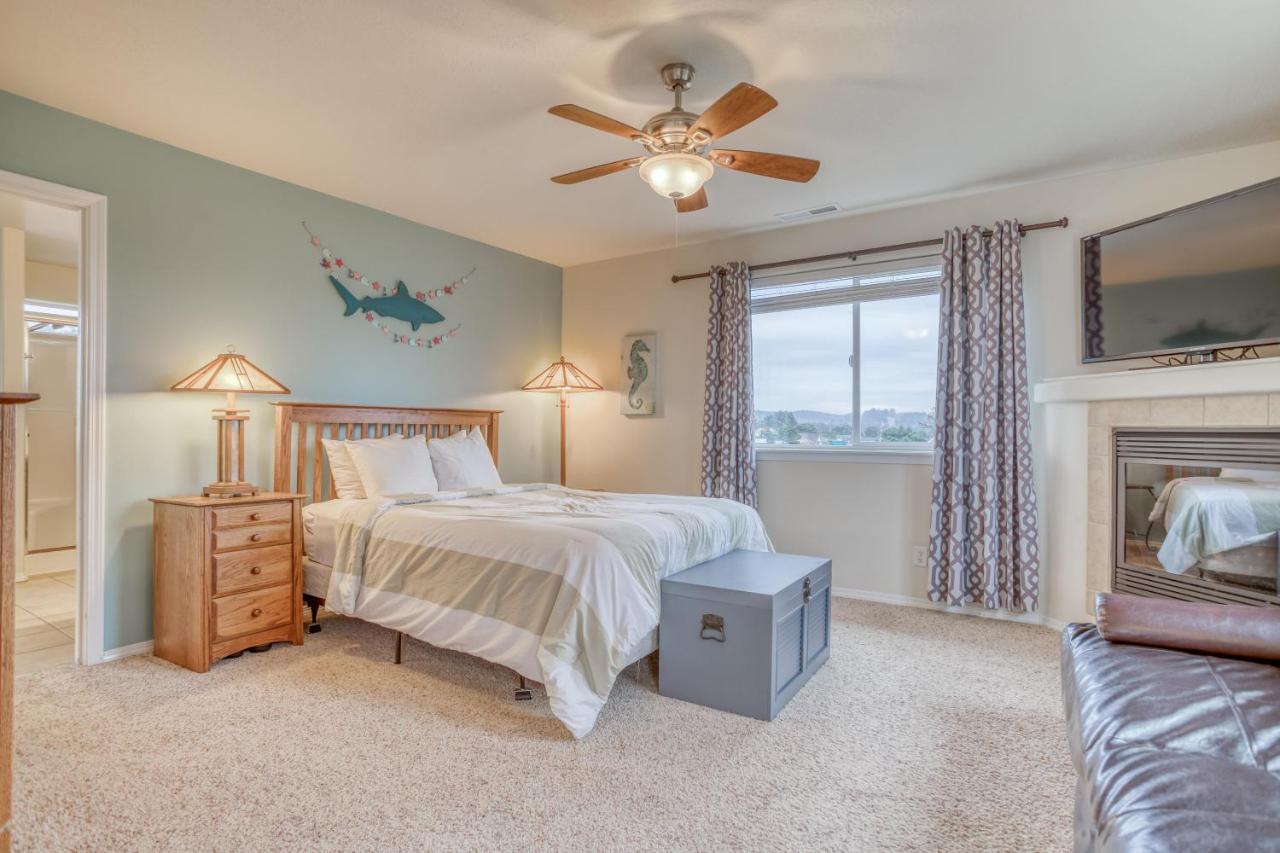 The Blue Crab Villa Lincoln City Buitenkant foto